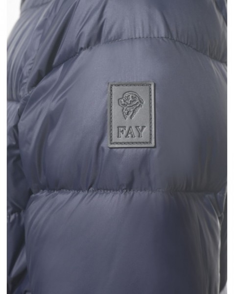 AR---fay---NAM32530620XMHU807_3_P.JPG